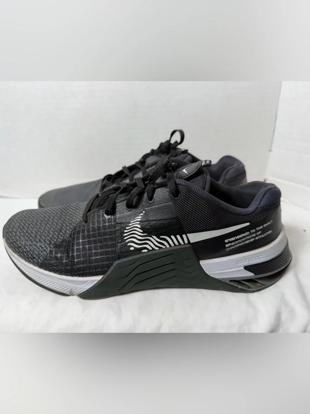 Nike Metcon 8 Men's Training Shoes Black Dark Smoke Grey White size 10.5